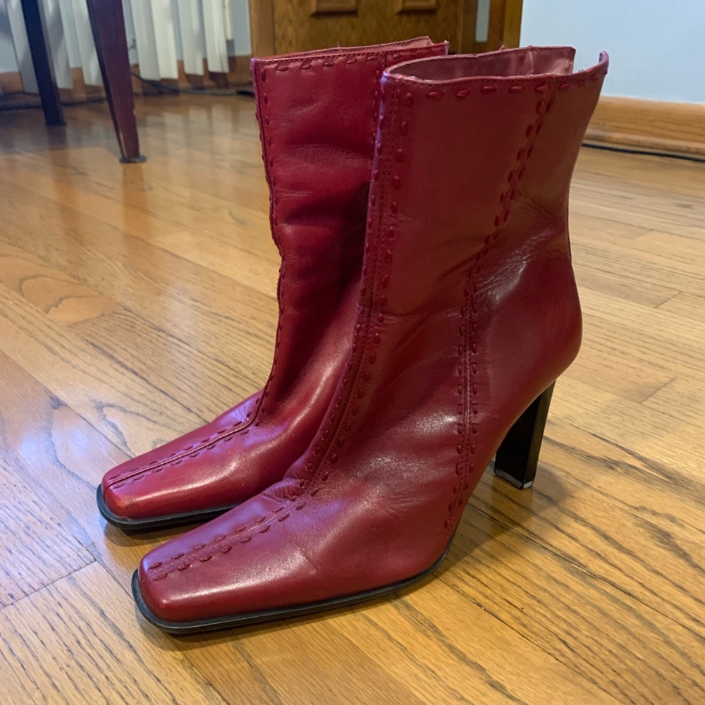 Vintage y2k Red Leather Booties